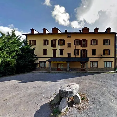 Apartamentos Tuara El Run Exterior photo